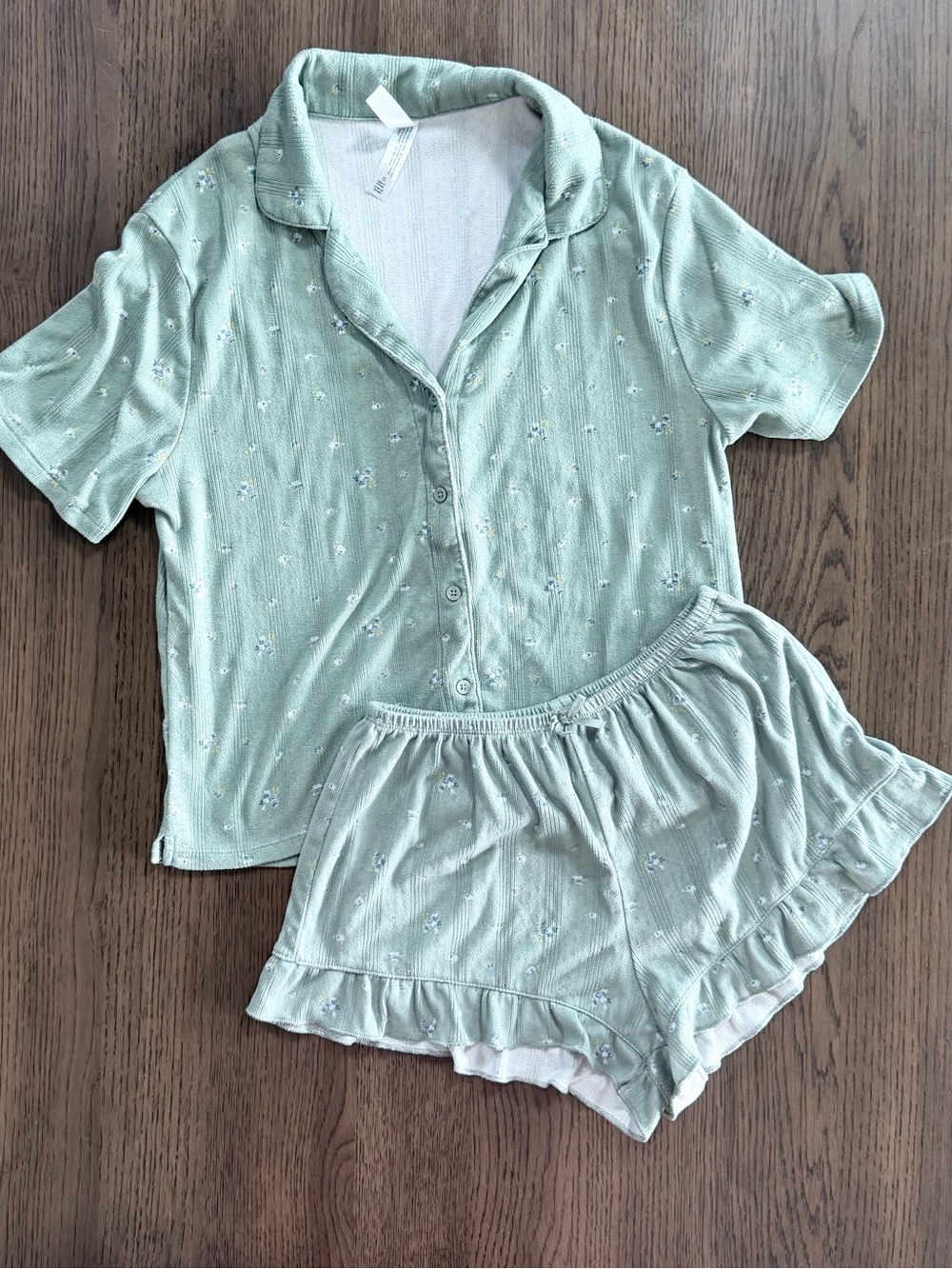 Wild Fable Women's Small Button Pajama Set in Sage Green - super soft